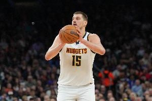 约基奇61分是本赛季第2个60+ 也是赛季至今的球员单场最高分！