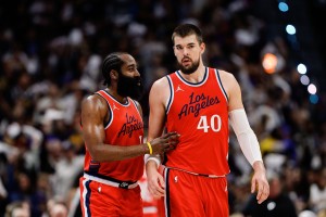 NBA直播-祖巴茨：哈登来后我打出最佳篮球 对大个来说没有比他更好的控卫